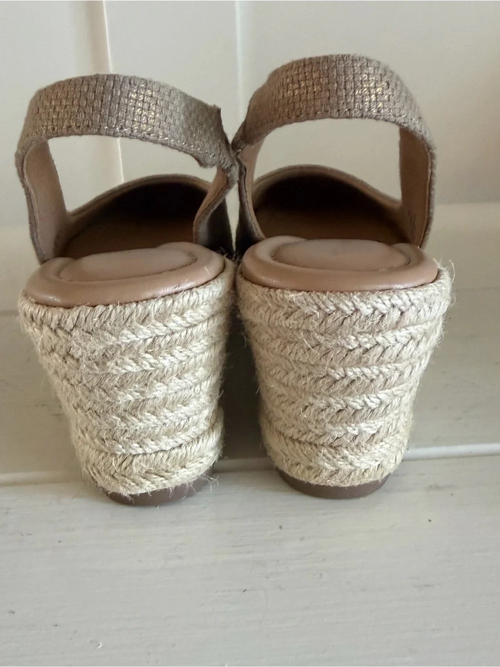 Easy Spirit tan sole